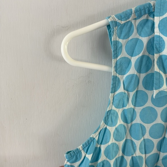 Boden white sleeveless button down shirt blouse with blue polka dots Size 8 - Picture 4 of 7